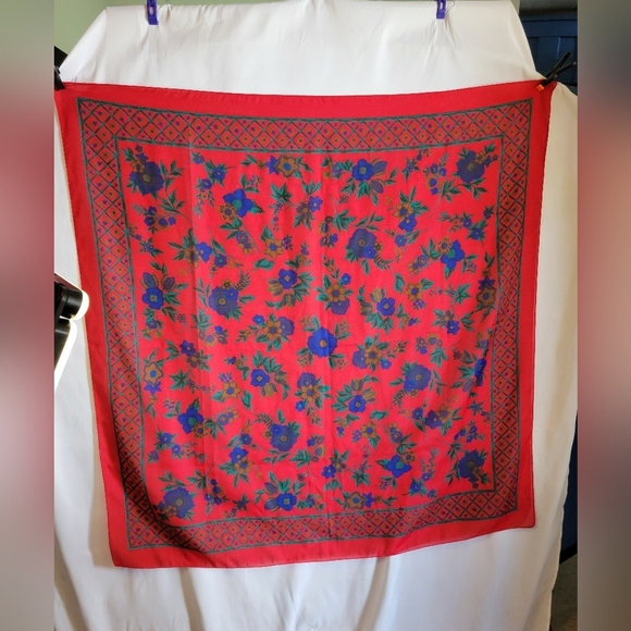 Vintage Red Blue Floral Scarf Shawl Stole Tablecloth - Picture 3 of 8